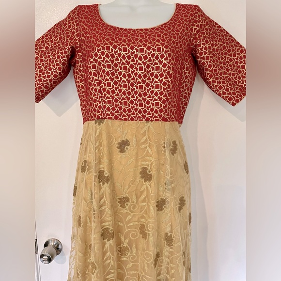 Indian Dress - Picture 2 of 7